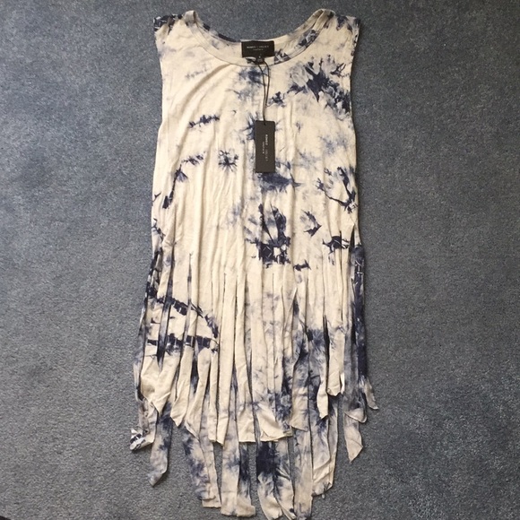 Romeo & Juliet Couture Tops - 🌻HP🌻Romeo and Juliet Couture tie dye top